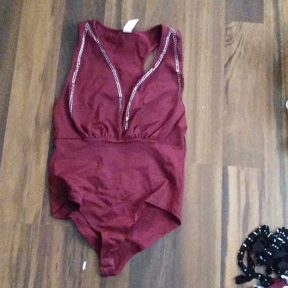 V cut one piece